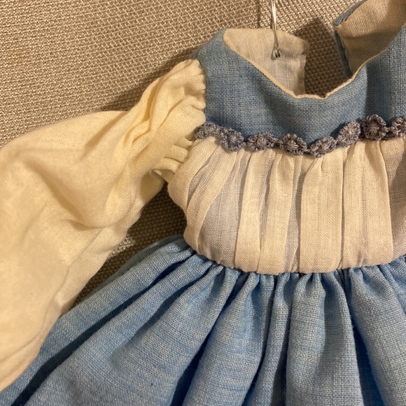 Vintage Red Metal Doll Trunk With Handmade Doll Clothes - Picture 13 of 16